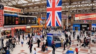 A Walk Through The London Victoria Station London England [upl. by Analrahc]